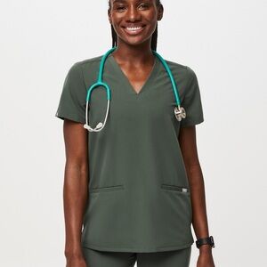 Figs Camsa Three Pocket Scrub Top Moss - L